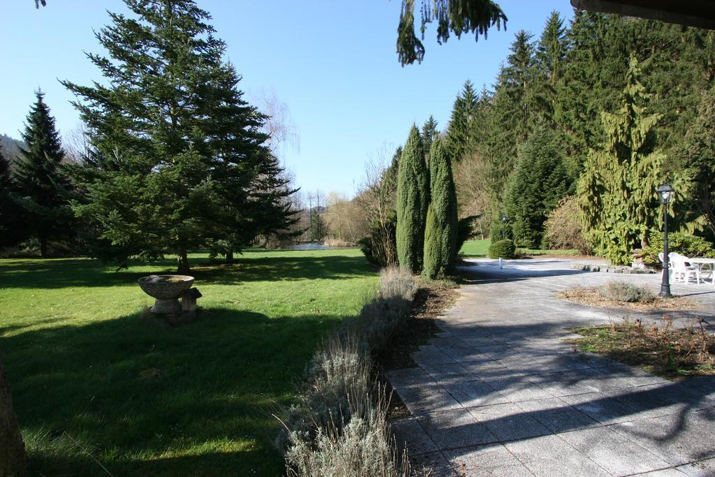 Park Hotel Am Schloss Ettringen  Extérieur photo