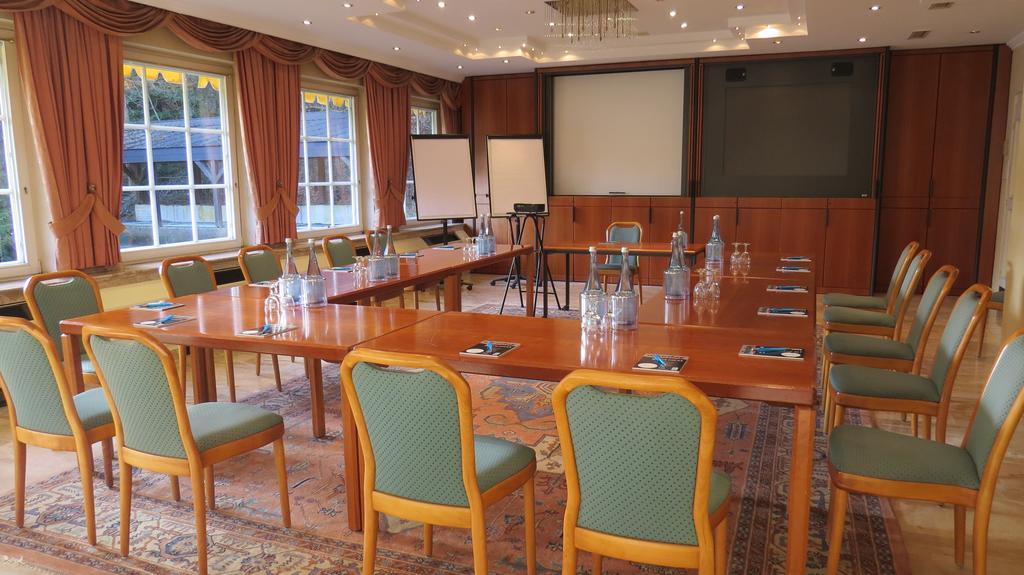 Park Hotel Am Schloss Ettringen  Extérieur photo